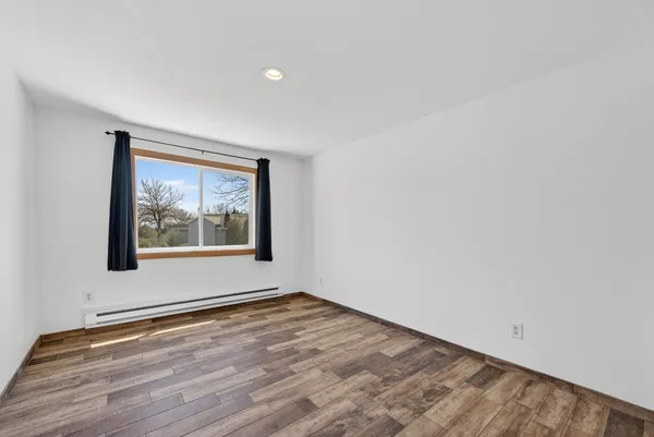 $1,300 | 1140 Ohio Court, Aurora, IL 60505