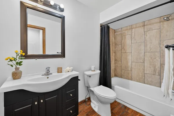 $1,300 | 1140 Ohio Court, Aurora, IL 60505