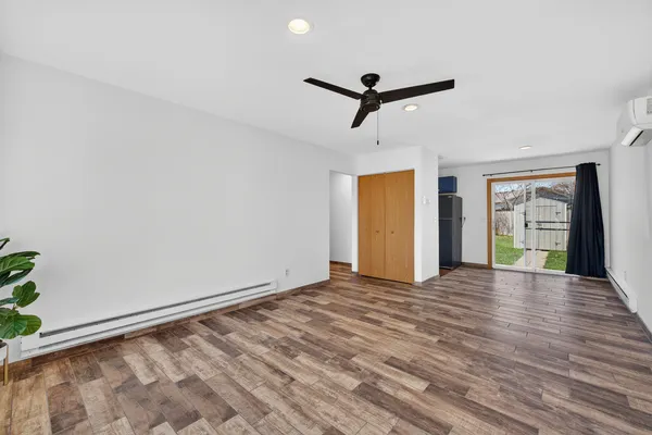 $1,300 | 1140 Ohio Court, Aurora, IL 60505