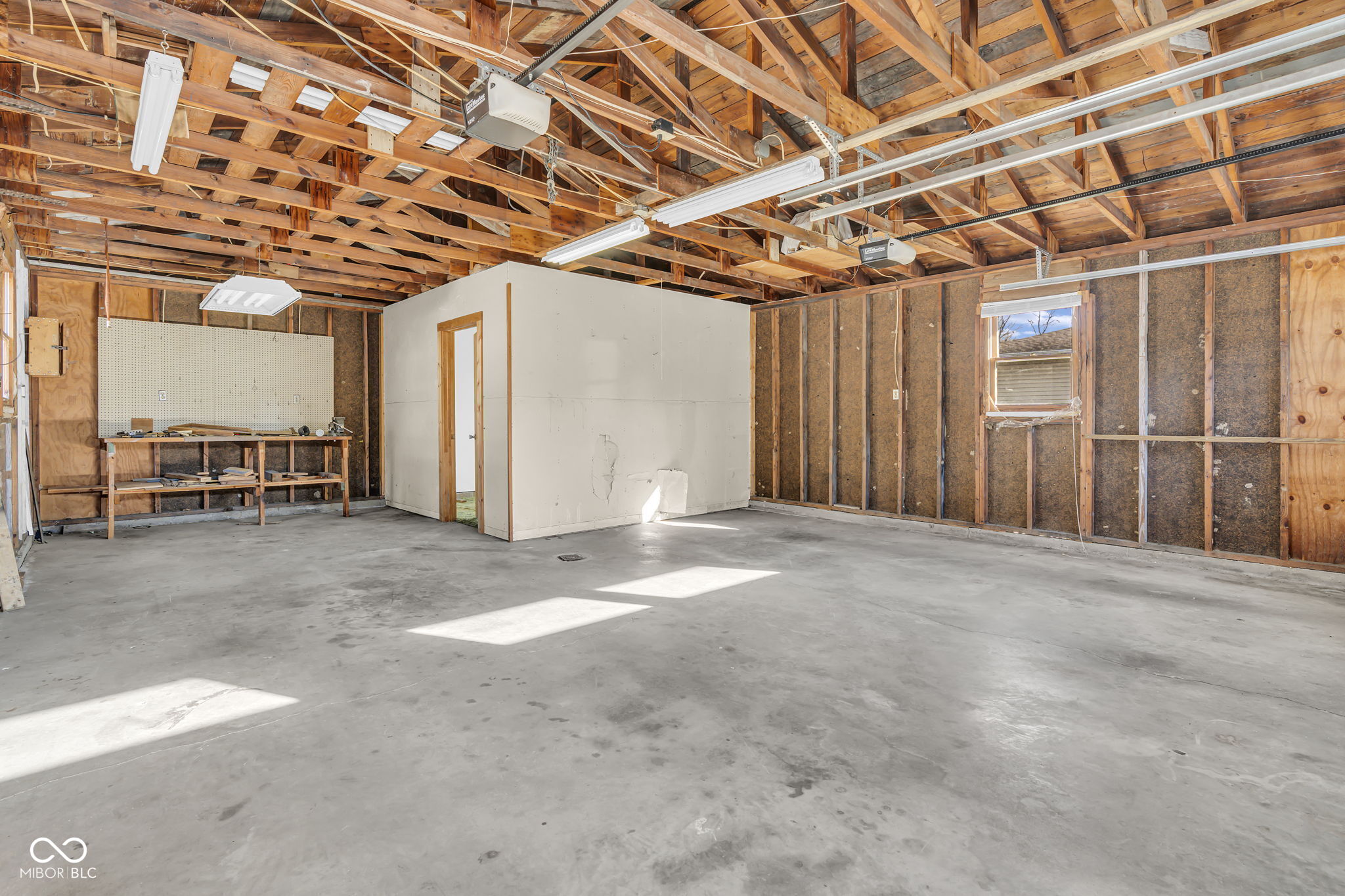 505 Race Street Hope, IN 47246 - Photo 20 of 22