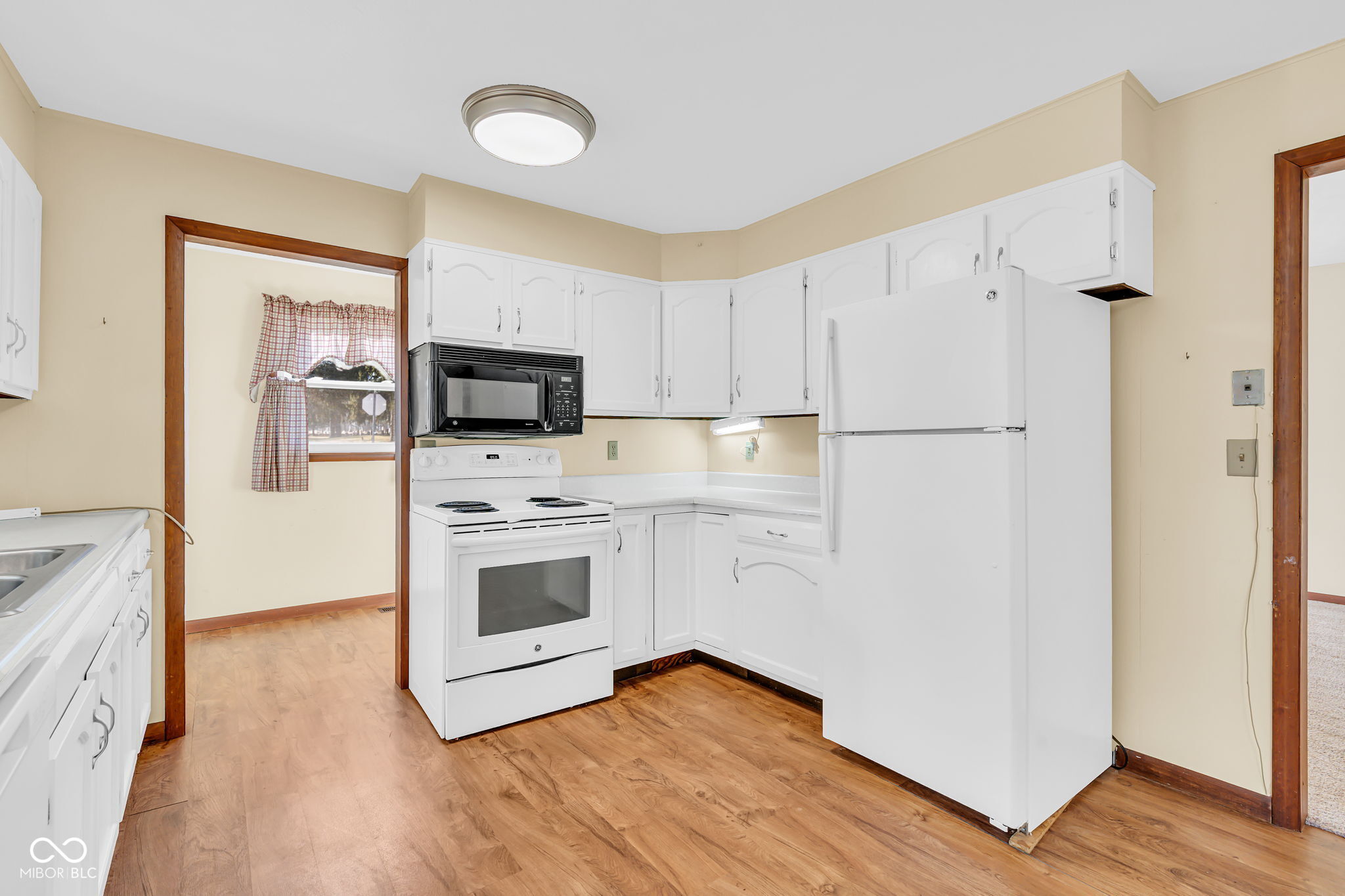 505 Race Street Hope, IN 47246 - Photo 10 of 22