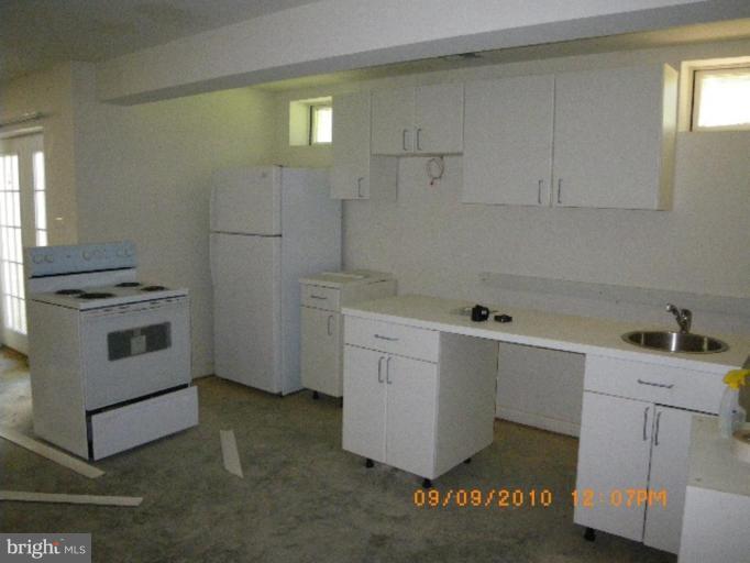 12026 Fort Washington Road Fort Washington, MD 20744 - Photo 3 of 9 Apartment Kitchen