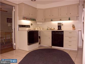 246 Fox Road Media, PA 19063 - Photo 7 of 12 Kitchen