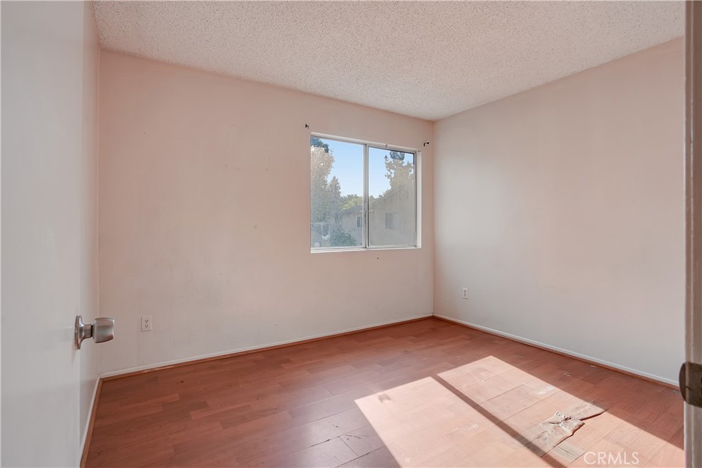 2321 Gonzaga Lane Riverside, CA 92507 - Photo 12 of 24 an empty room with windows