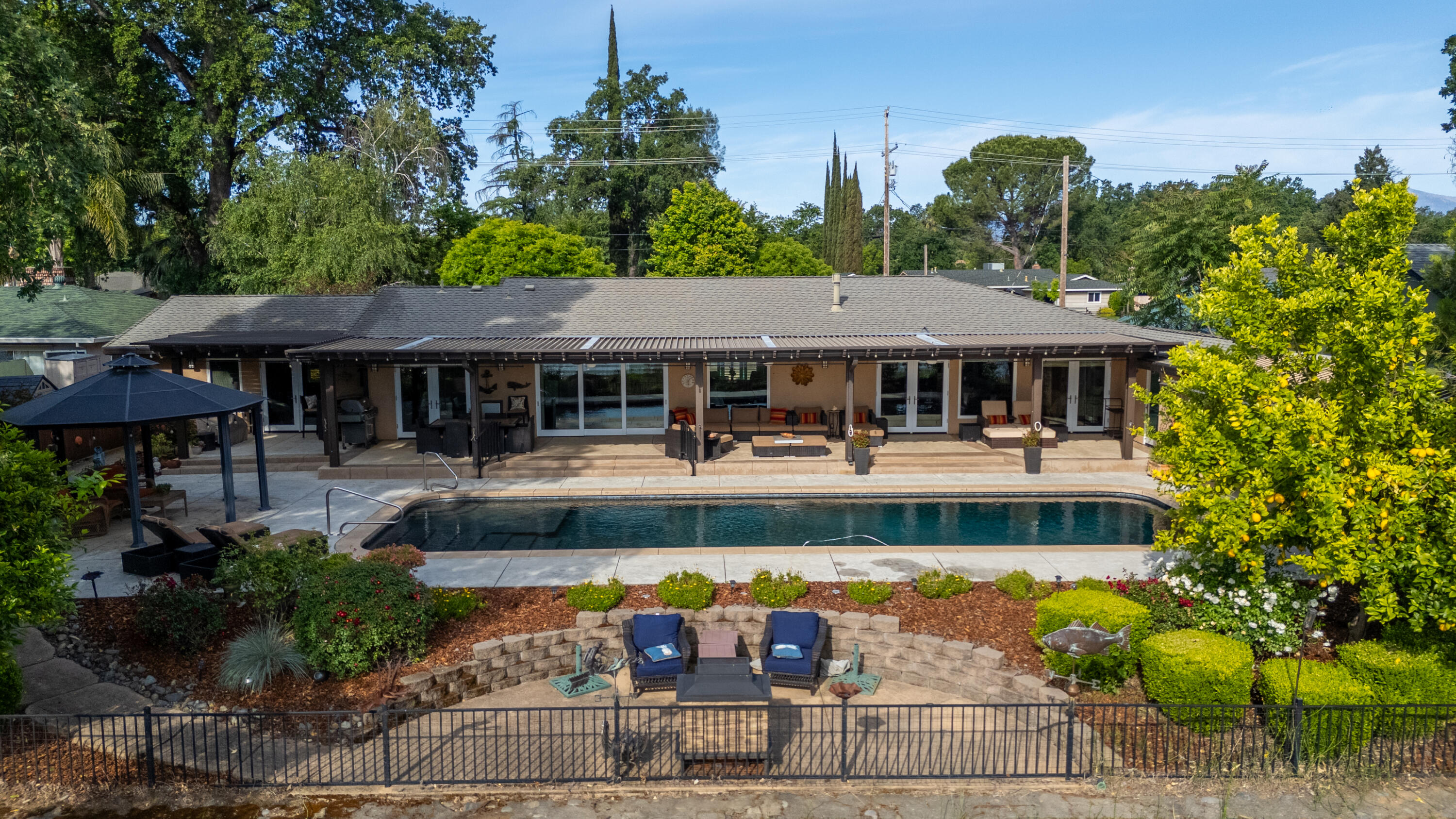 6913 Riverside Drive Redding, CA 96001 - Photo 5 of 88 Riverside-07