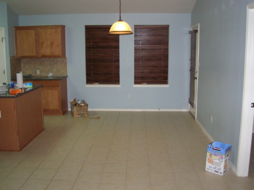 9504 Castle Pines Drive Austin, TX 78717 - Photo 7 of 12 a view of livingroom with washer and dryer