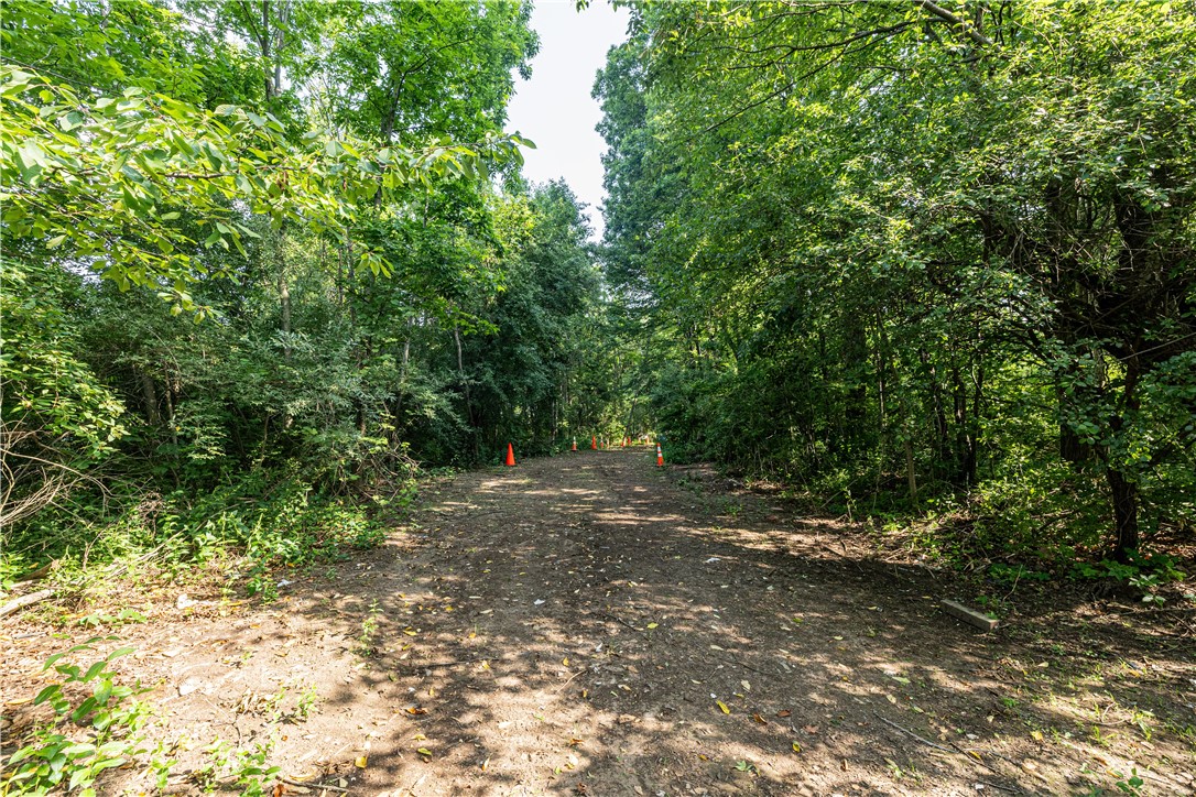 2120 Whitney Road East Perinton, NY 14450 - Photo 4 of 8