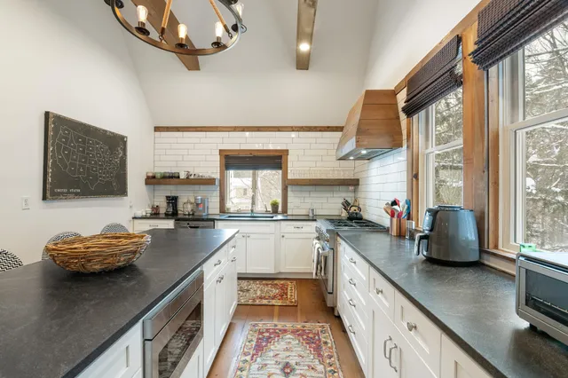 $898,000 | 41 Two Brook Drive, Wilmington, VT 05363