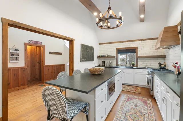 $898,000 | 41 Two Brook Drive, Wilmington, VT 05363