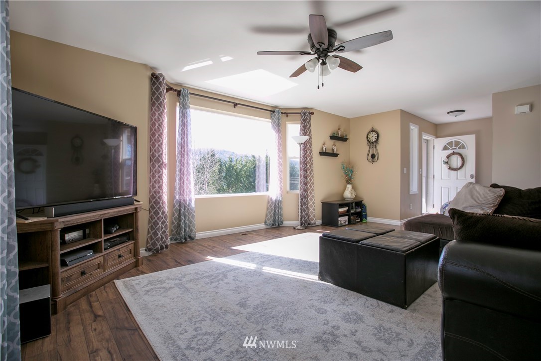 24216 Craig Rd Mount Mount Vernon, WA 98274 - Photo 6 of 24 Gallery Image 6