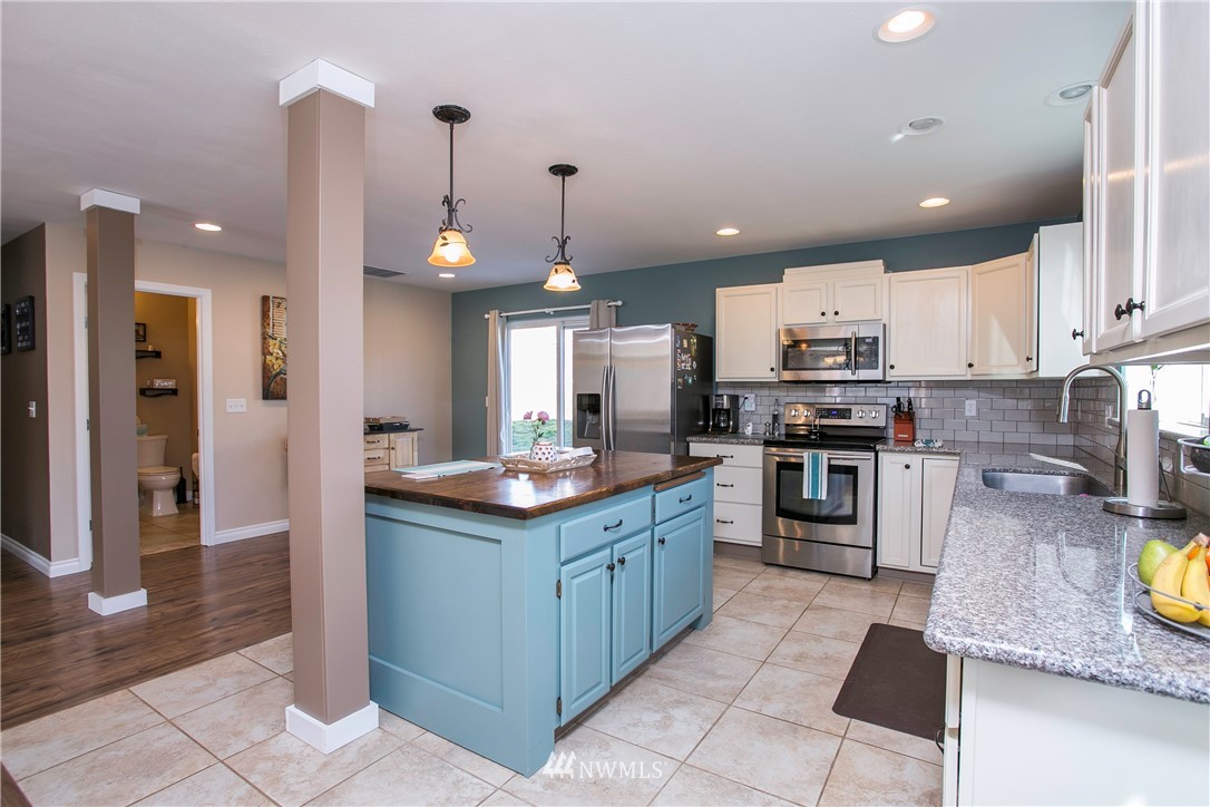 24216 Craig Rd Mount Mount Vernon, WA 98274 - Photo 9 of 24 Gallery Image 9