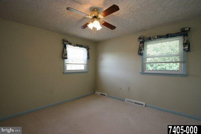 2020 Garnet Road York, PA 17403 - Photo 14 of 22 Gallery Image 14
