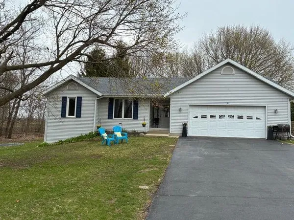 $242,900 | 1101 Drexel Road, Lake Summerset, IL 61019