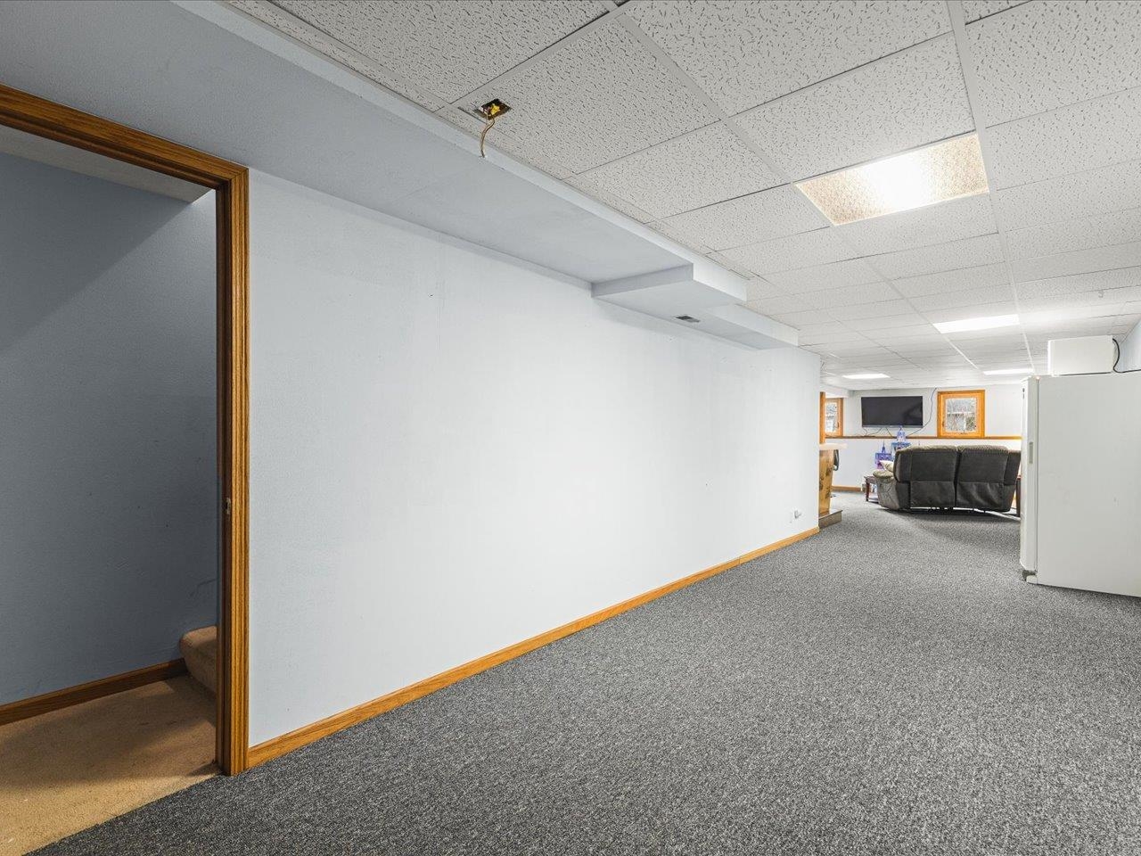 1101 Drexel Road Lake Summerset, IL 61019 - Photo 26 of 34 a view of a livingroom with furniture