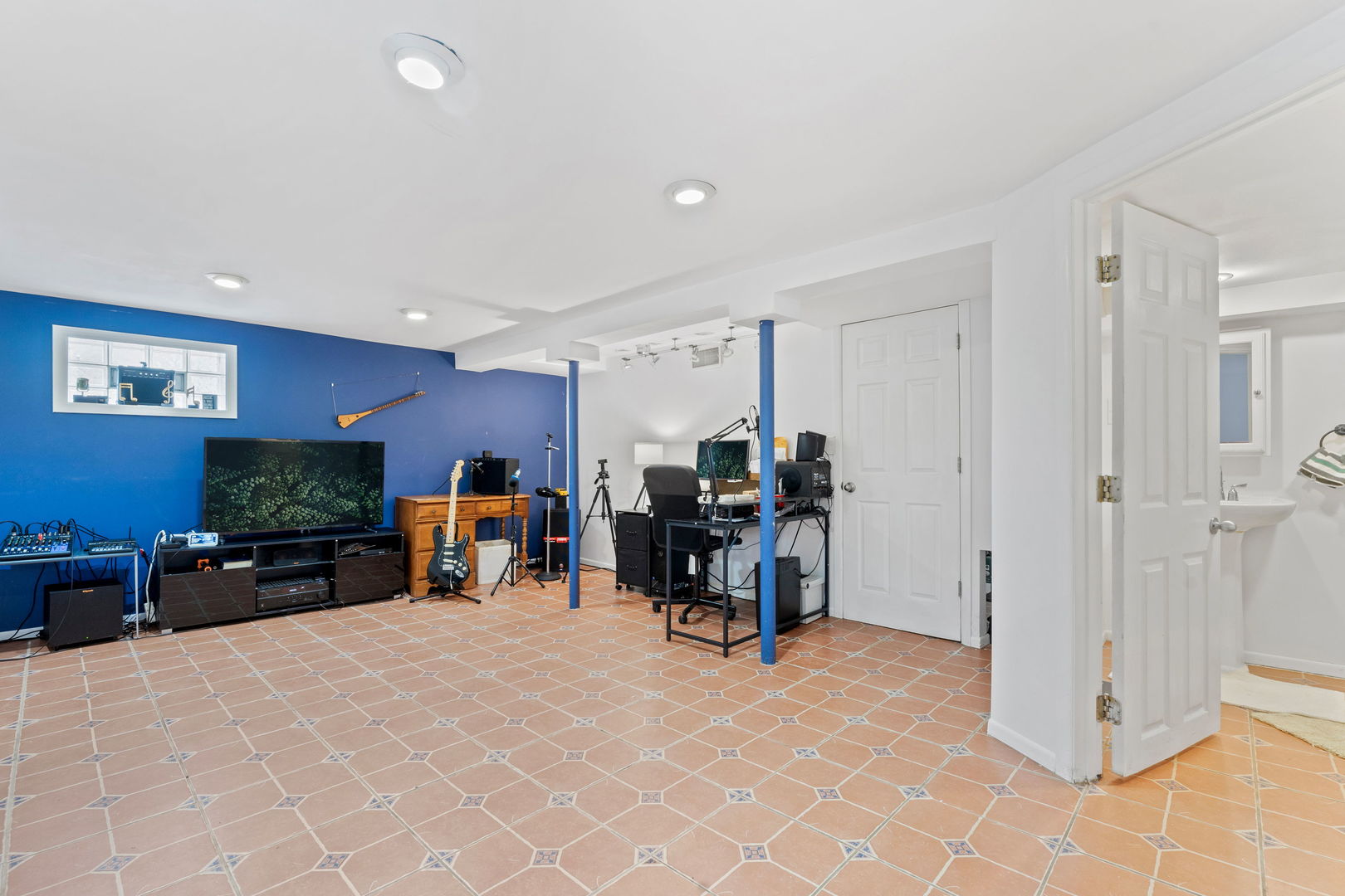 7217 West 57th Street Summit, IL 60501 - Photo 13 of 17