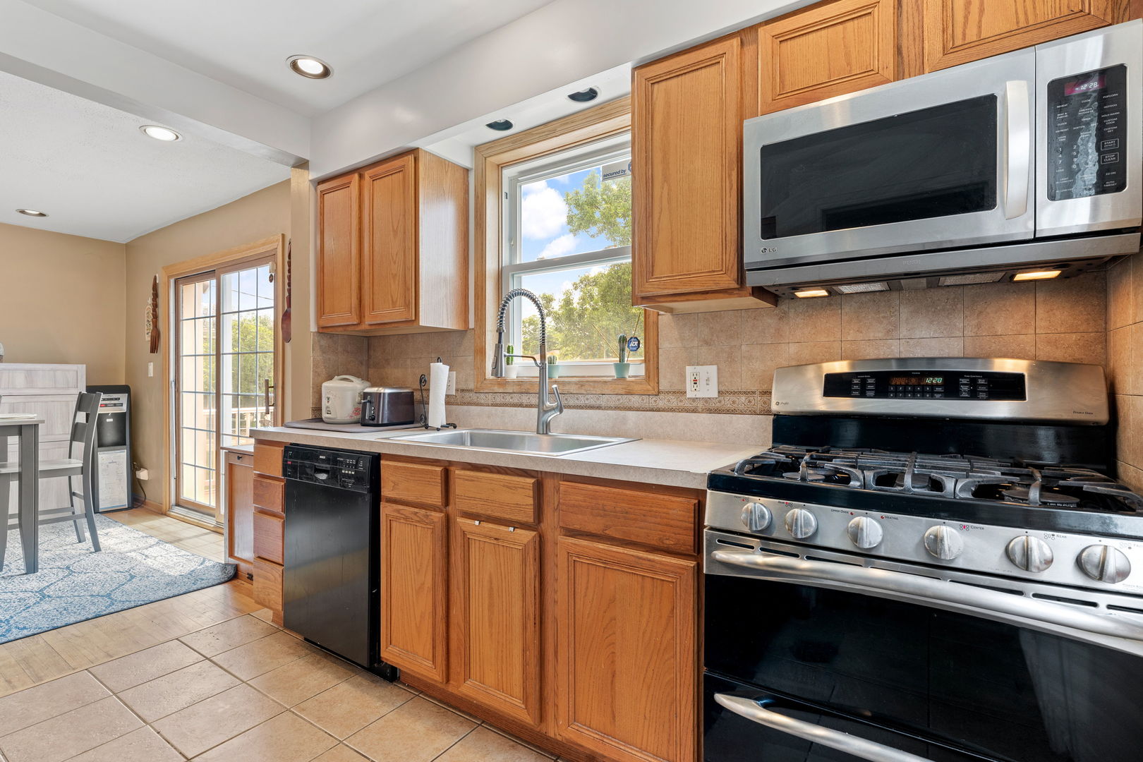 7217 West 57th Street Summit, IL 60501 - Photo 5 of 17