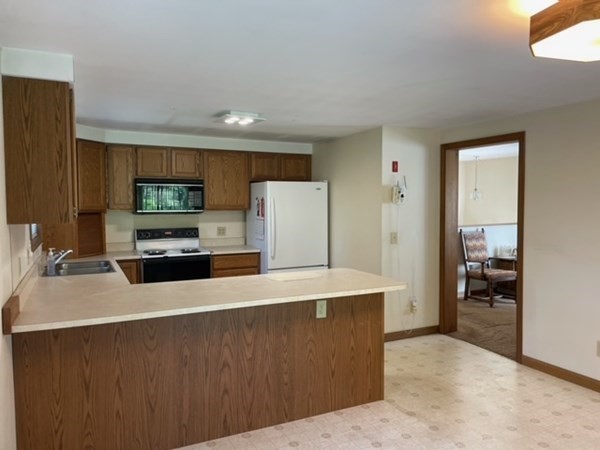 47 River Road South Deerfield, MA 01373 - Photo 8 of 31 Gallery Image 8