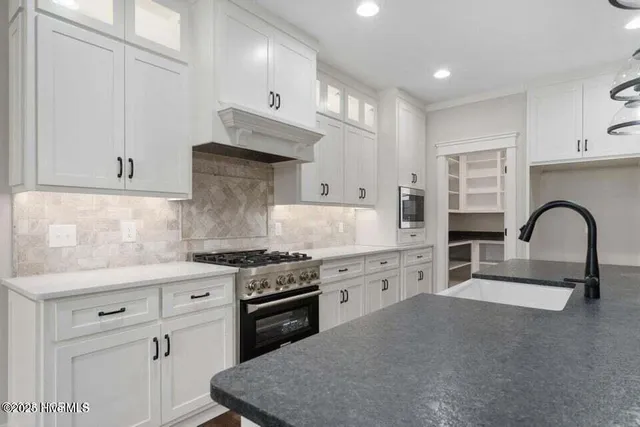 $775,000 | 5494 Tar Island Drive, Rocky Mount, NC 27803