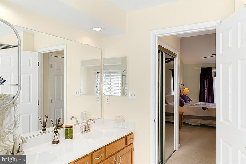 8006 Craddock Road Greenbelt, MD 20770 - Photo 5 of 30 Bath (Master)