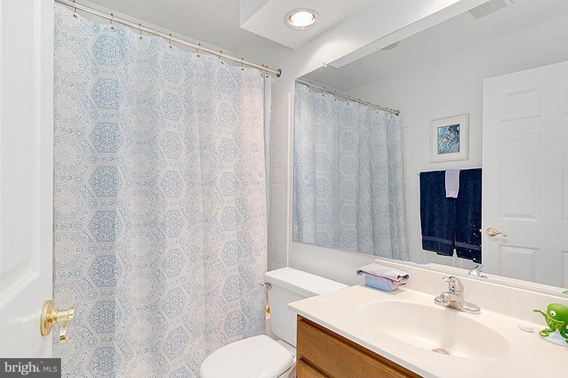 8006 Craddock Road Greenbelt, MD 20770 - Photo 10 of 30 Bath
