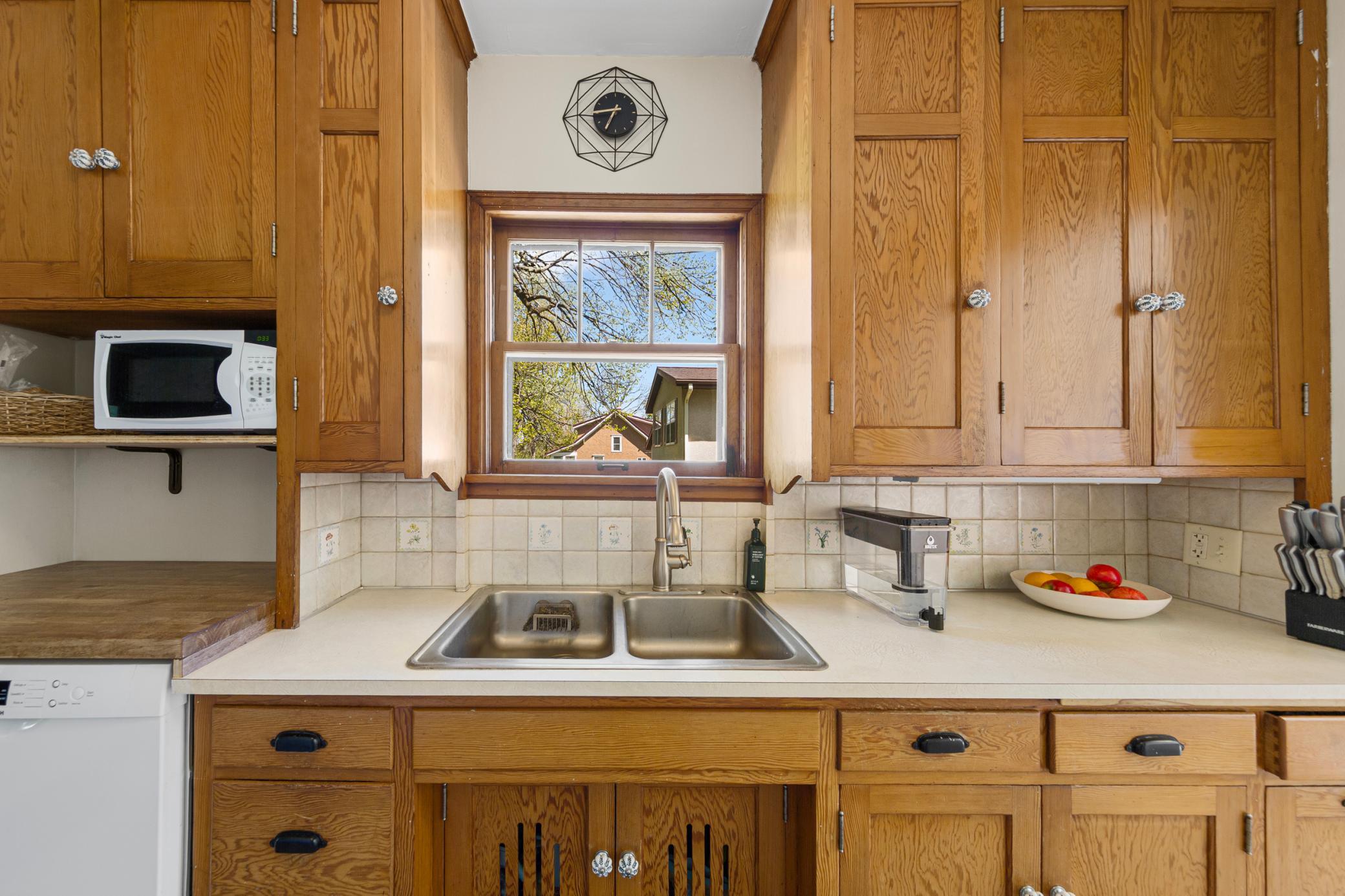 830 McKnight Road North Maplewood, MN 55119 - Photo 8 of 40 Gallery Image 8