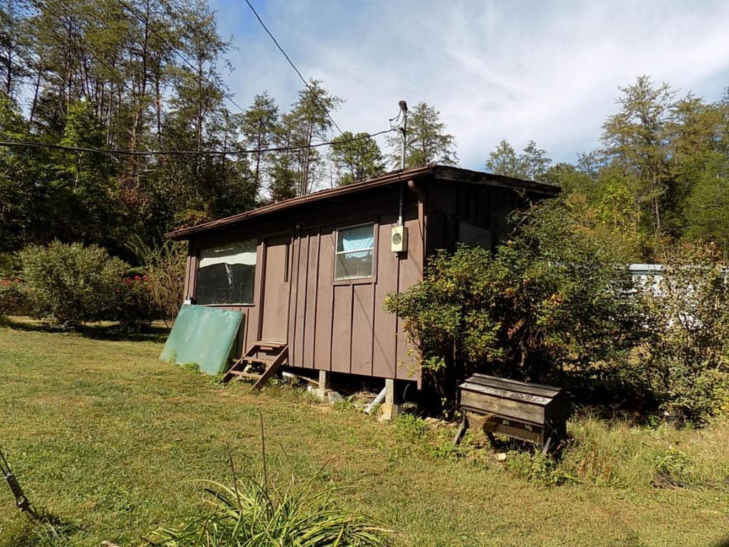 119 Pumpkin Valley Road Eidson, TN 37731 - Photo 8 of 12 Photo 8