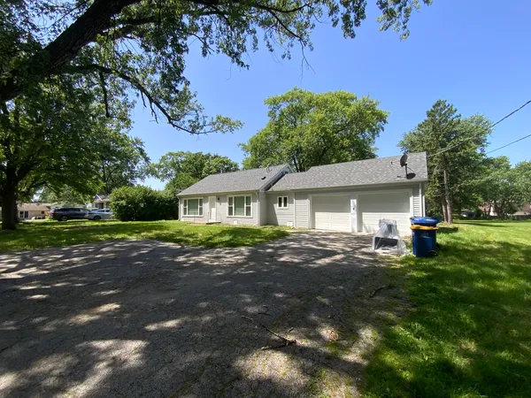 $3,000 | 340 Sanders Road, Northbrook, IL 60062