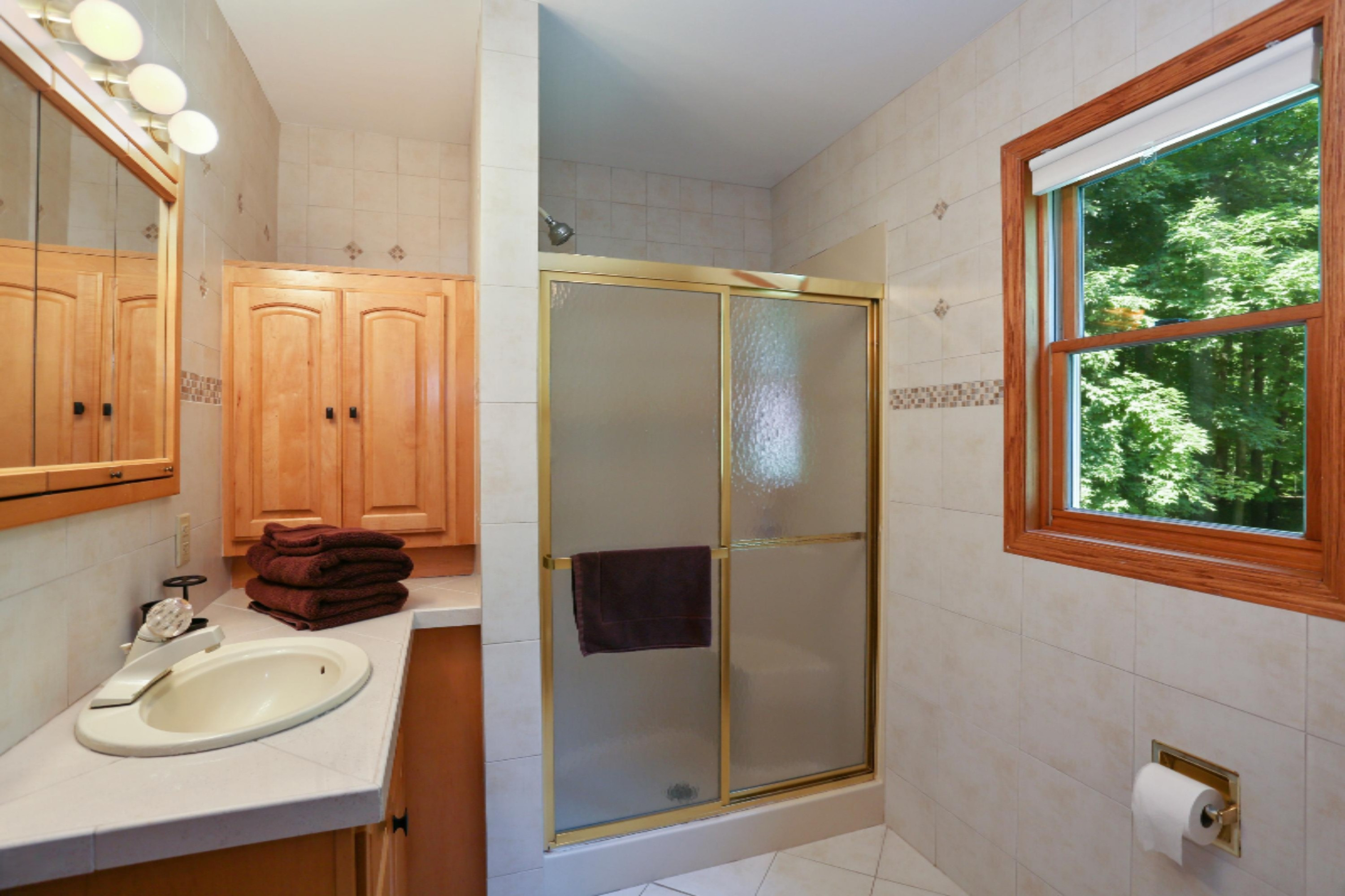 8111 Kruger Road Three Oaks, MI 49128 - Photo 11 of 32 09_8111KrugerRd_13_MasterBathroom_HiRes