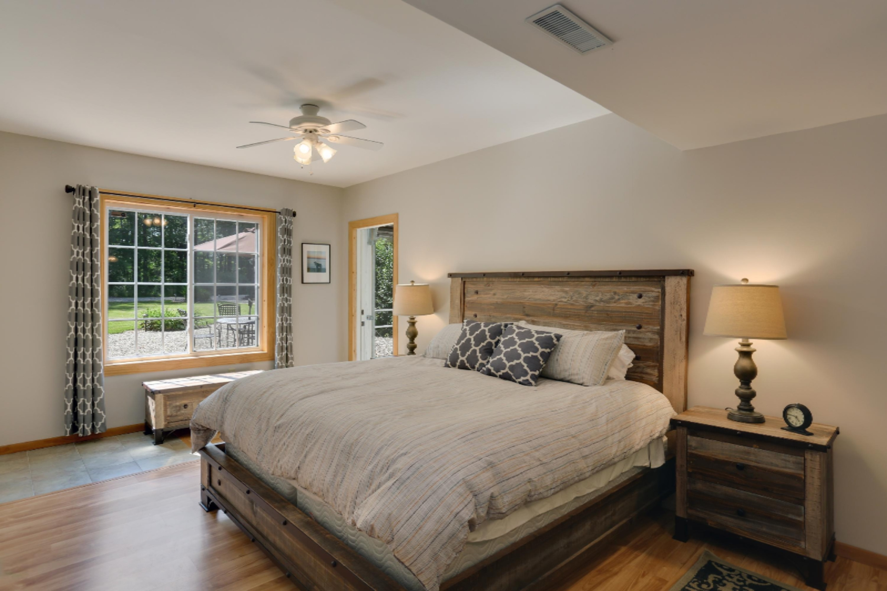 8111 Kruger Road Three Oaks, MI 49128 - Photo 23 of 32 16_8111KrugerRd_315_GuestSuite3_HiRes