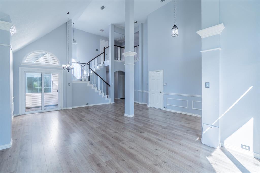 802 Crest Ridge Court Irving, TX 75061 - Photo 11 of 30 Gallery Image 11