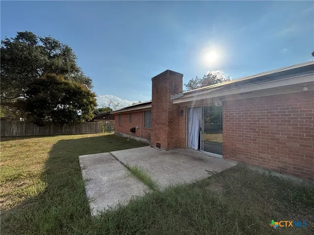 $1,750 | 516 Dove Drive, Victoria, TX 77905
