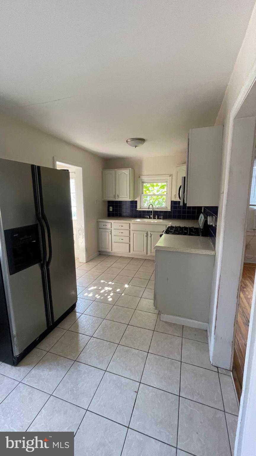 118 Marshall Road Lansdowne, PA 19050 - Photo 29 of 47 Spacious Kitchen