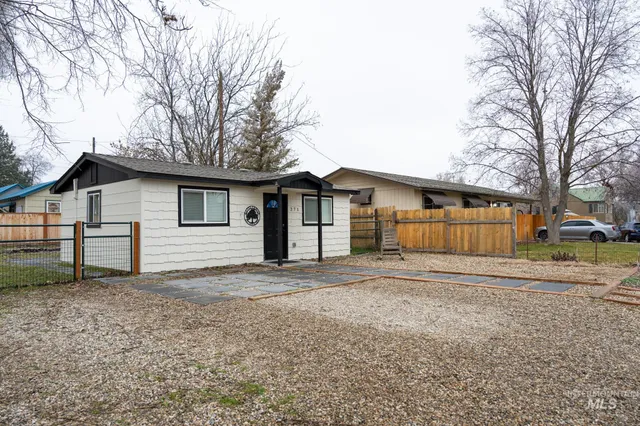 $319,000 | 271 Northwest 7th Street, Ontario, OR 97914