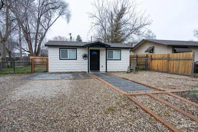 $319,000 | 271 Northwest 7th Street, Ontario, OR 97914