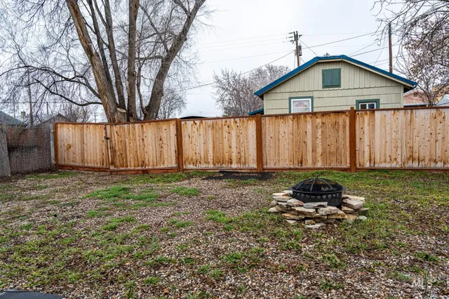 $319,000 | 271 Northwest 7th Street, Ontario, OR 97914