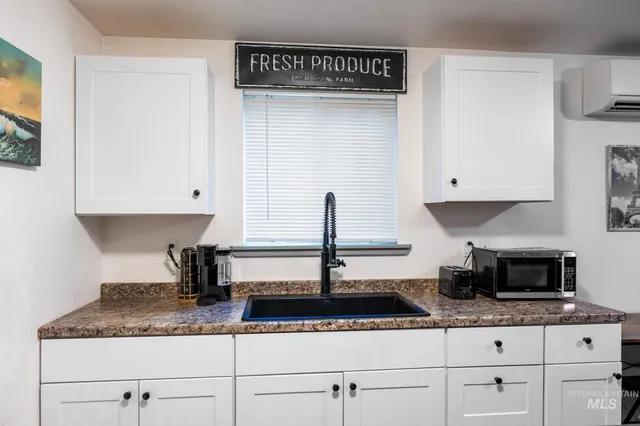 $319,000 | 271 Northwest 7th Street, Ontario, OR 97914