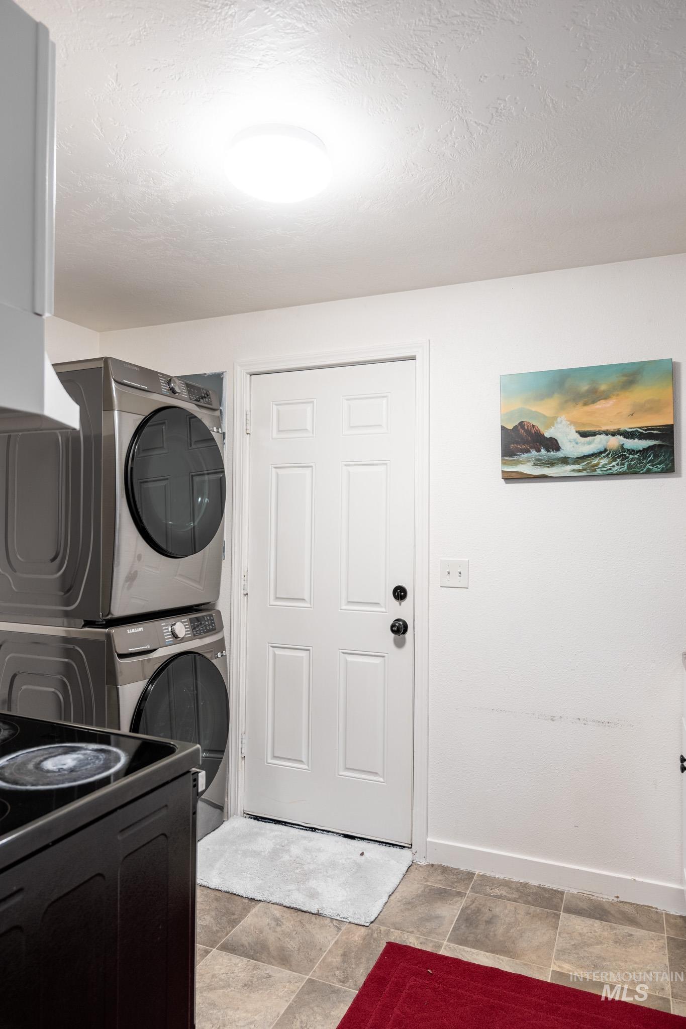 271 Northwest 7th Street Ontario, OR 97914 - Photo 7 of 32