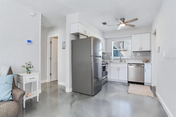 $2,300 | 508 129th Avenue East, Madeira Beach, FL 33708