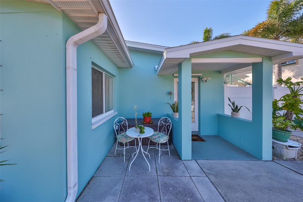 508 129th Avenue East Madeira Beach, FL 33708 - Photo 3 of 42
