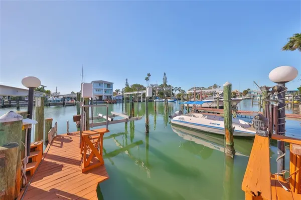 $2,300 | 508 129th Avenue East, Madeira Beach, FL 33708