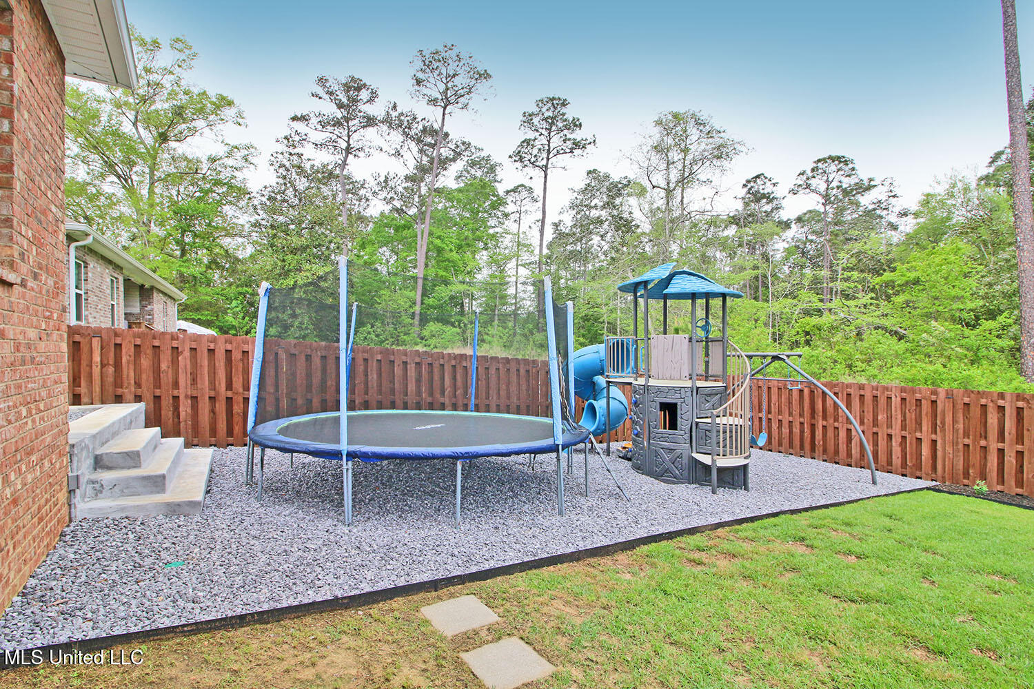 11195 Shorecrest Road Biloxi, MS 39532 - Photo 32 of 35 11195 Shorecrest Rd_LARGE (68)