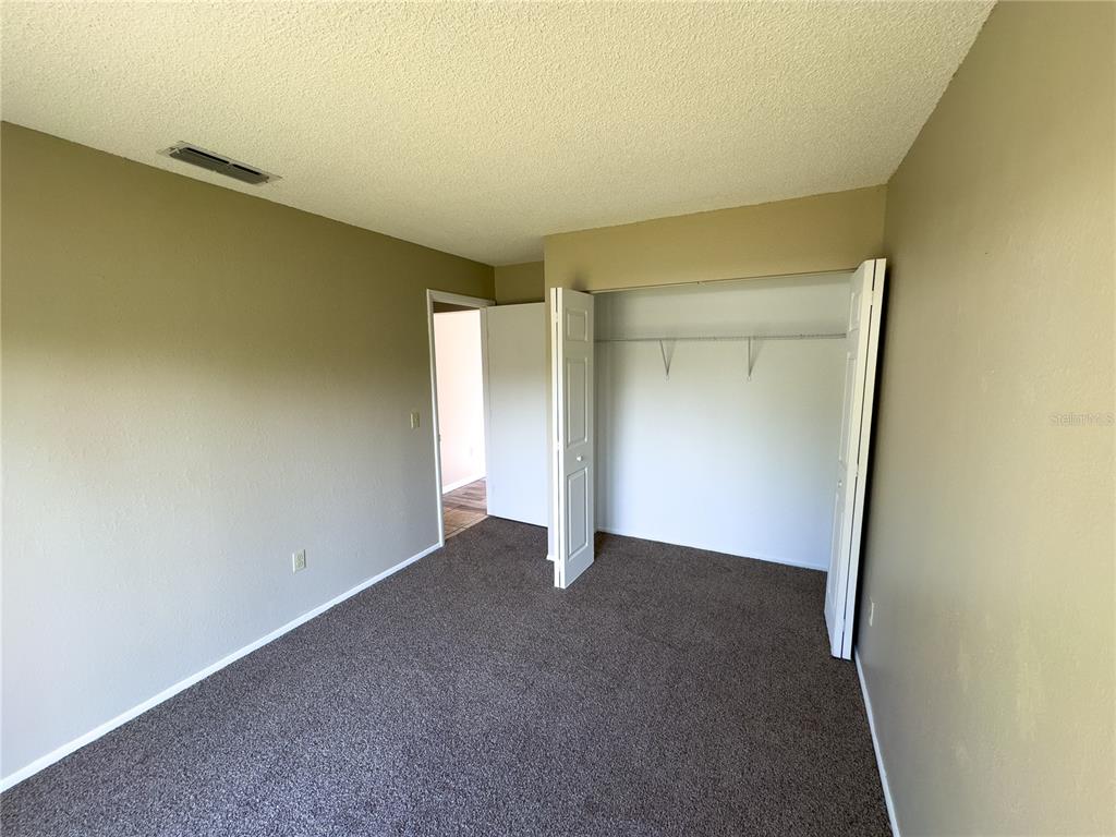 17 Spring Loop Circle Ocala, FL 34472 - Photo 9 of 20 an empty room with entrance