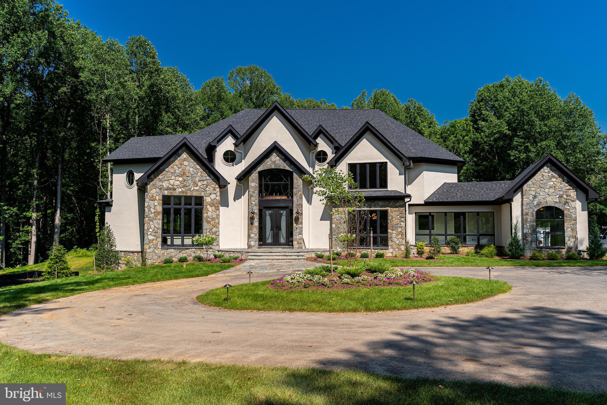 2035 Hunter Mill Road Vienna, VA 22181 - Photo 2 of 123