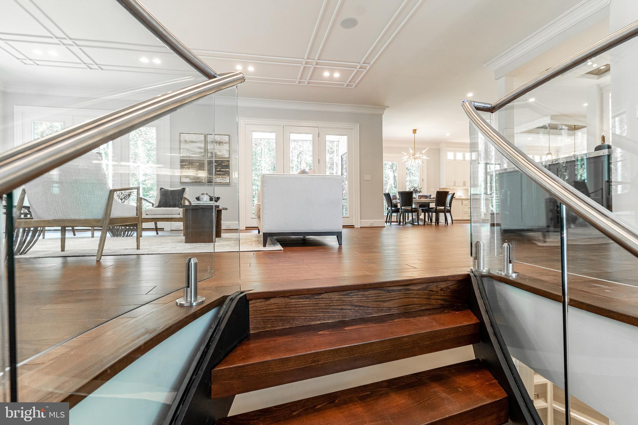 2035 Hunter Mill Road Vienna, VA 22181 - Photo 11 of 123