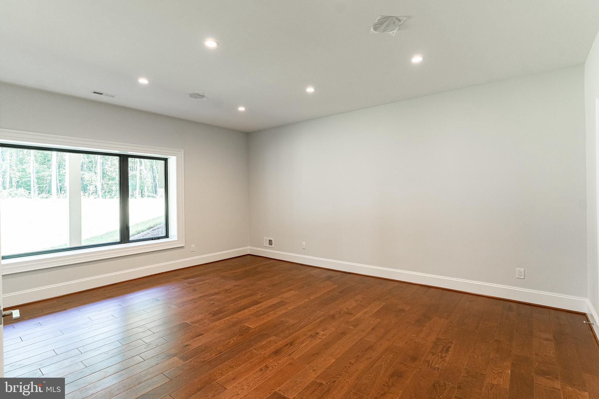 2035 Hunter Mill Road Vienna, VA 22181 - Photo 106 of 123