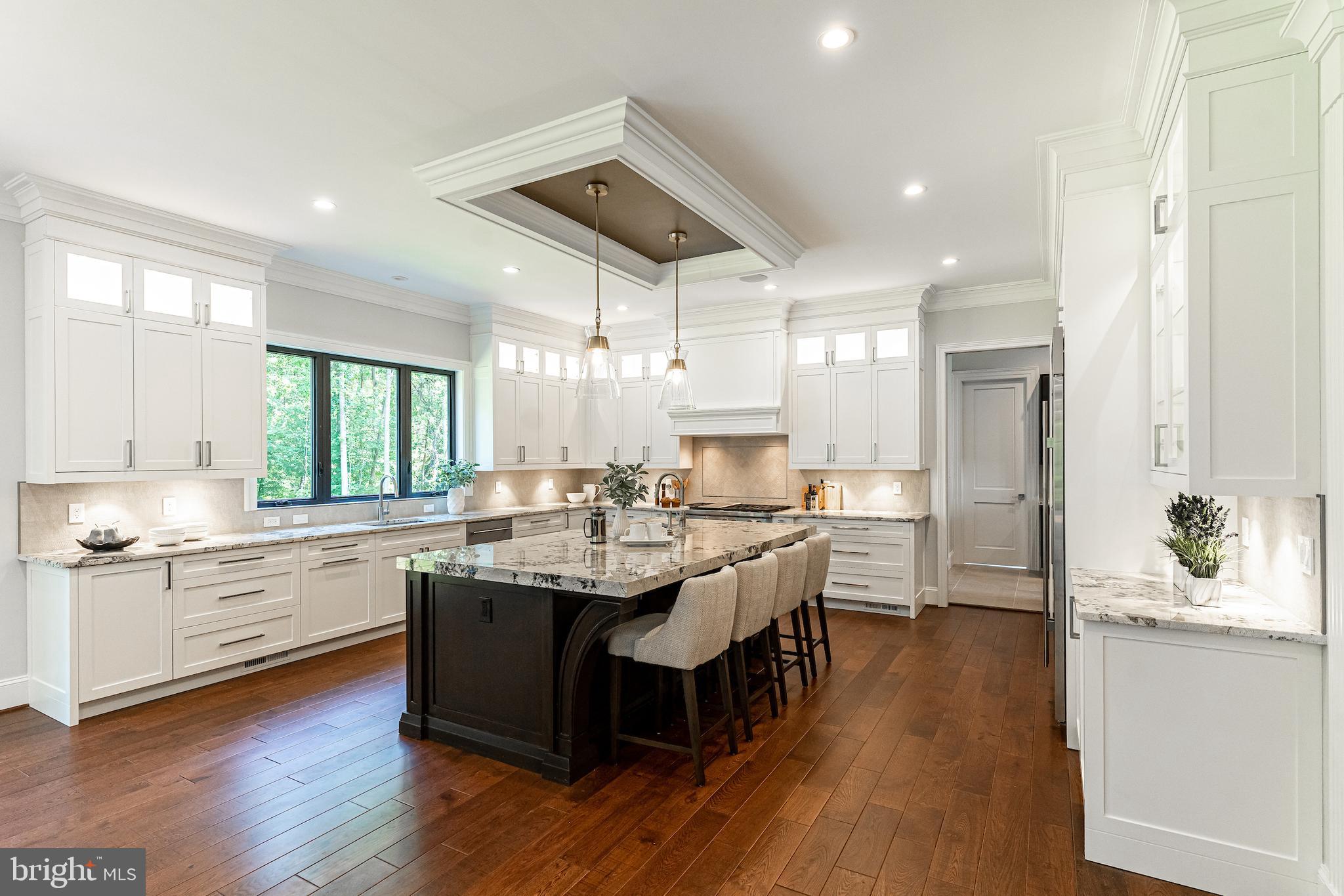 2035 Hunter Mill Road Vienna, VA 22181 - Photo 12 of 123