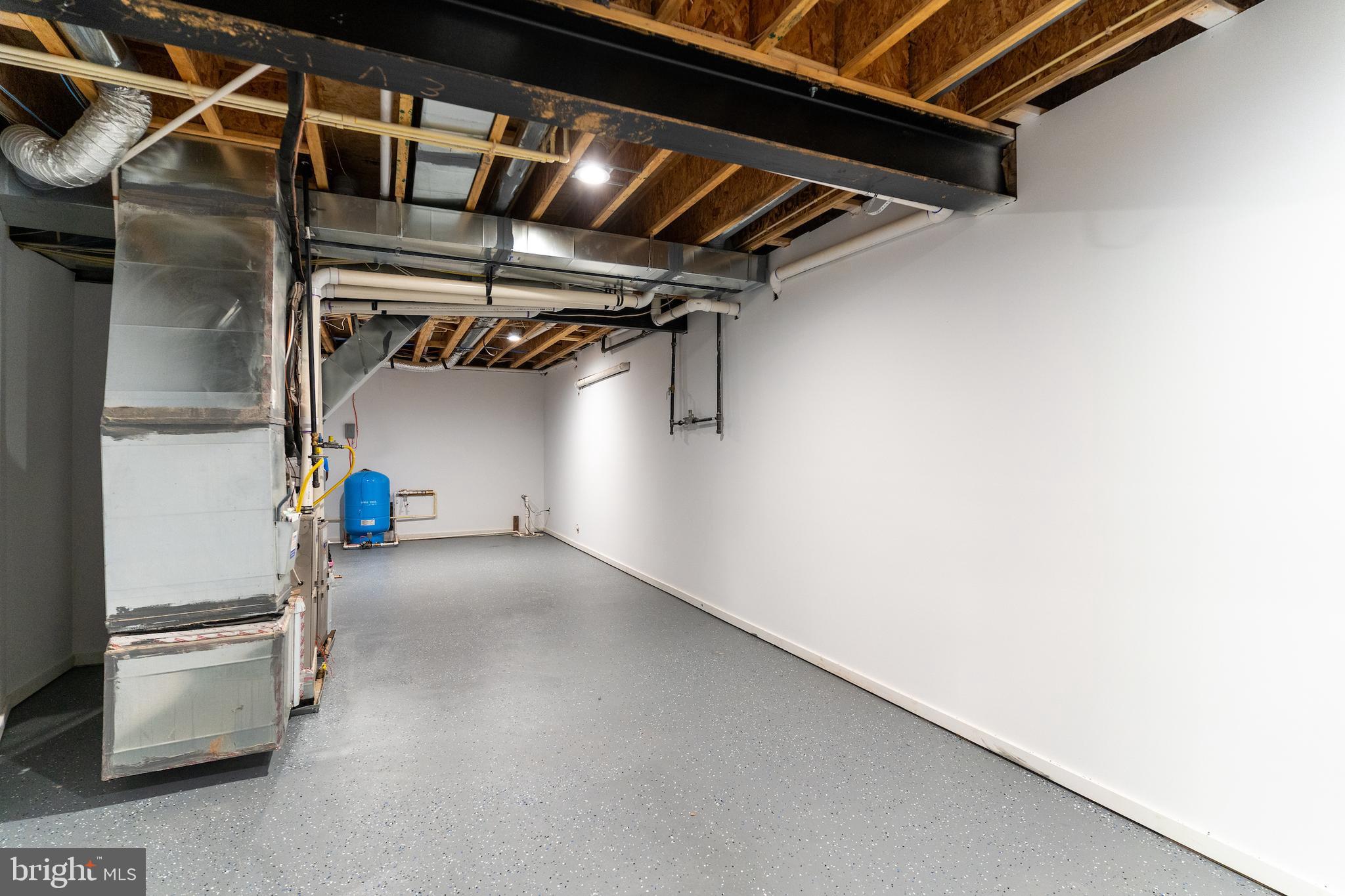 2035 Hunter Mill Road Vienna, VA 22181 - Photo 113 of 123