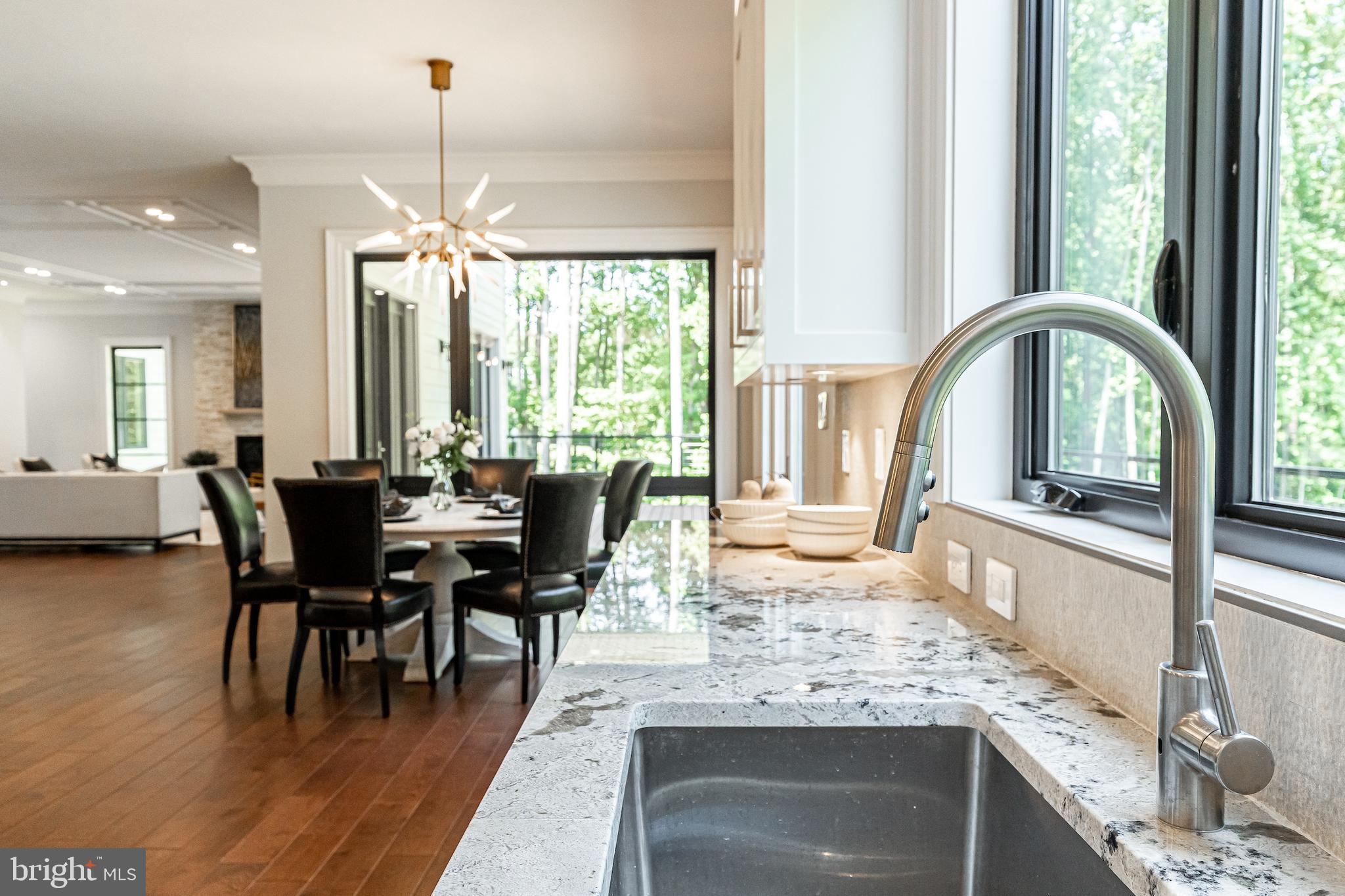 2035 Hunter Mill Road Vienna, VA 22181 - Photo 16 of 123