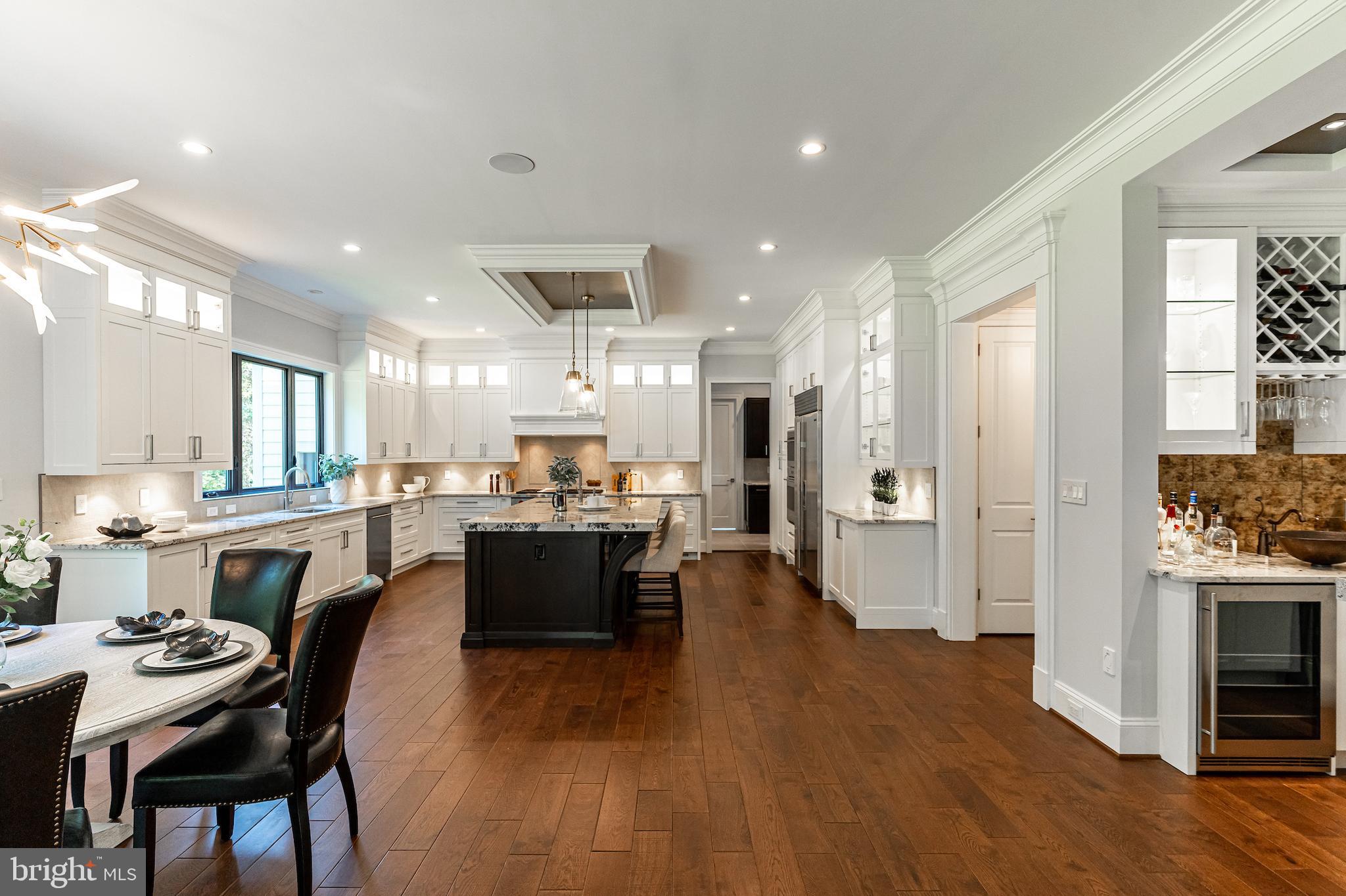 2035 Hunter Mill Road Vienna, VA 22181 - Photo 29 of 123