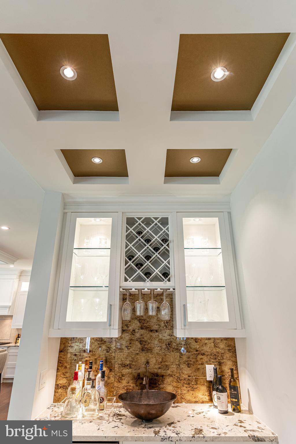 2035 Hunter Mill Road Vienna, VA 22181 - Photo 38 of 123